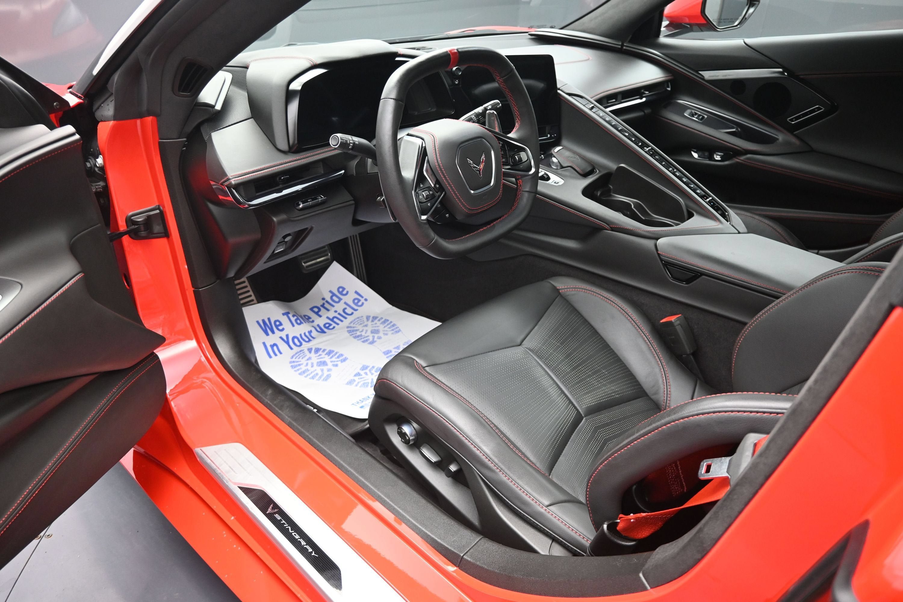 Used 2024 Chevrolet Corvette Stingray Premium Conv w/ Z51 Performance Package RWD image 12