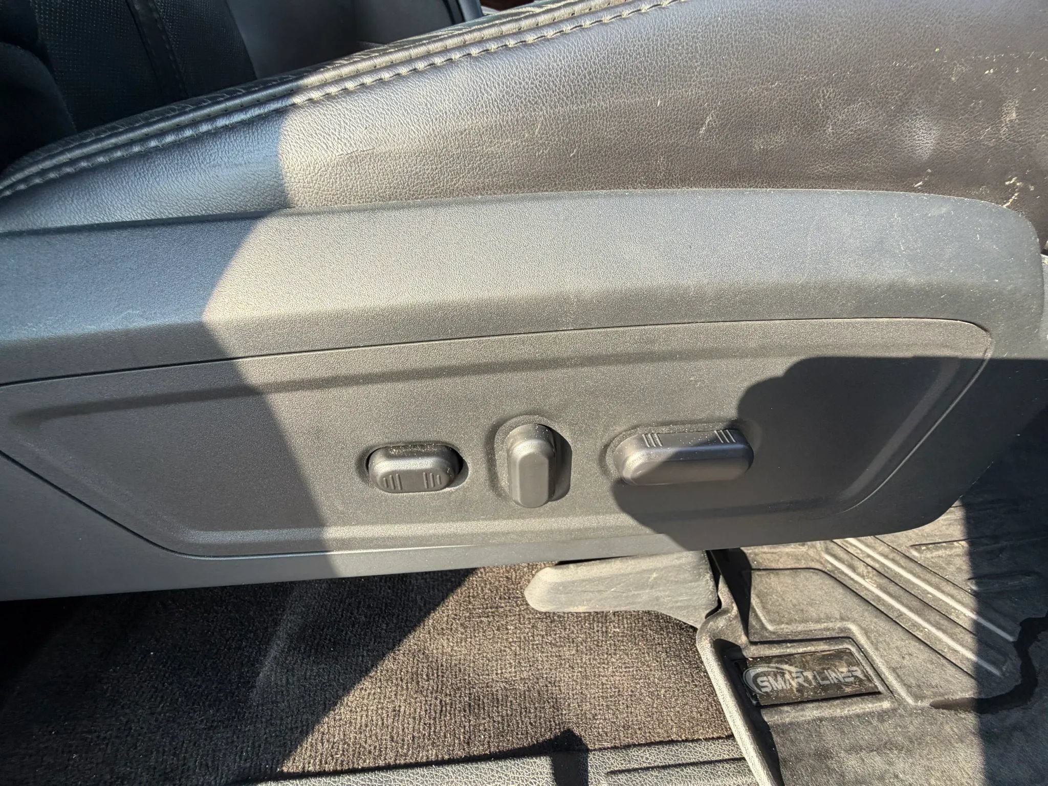 Used 2015 Lincoln Navigator 4WD image 28