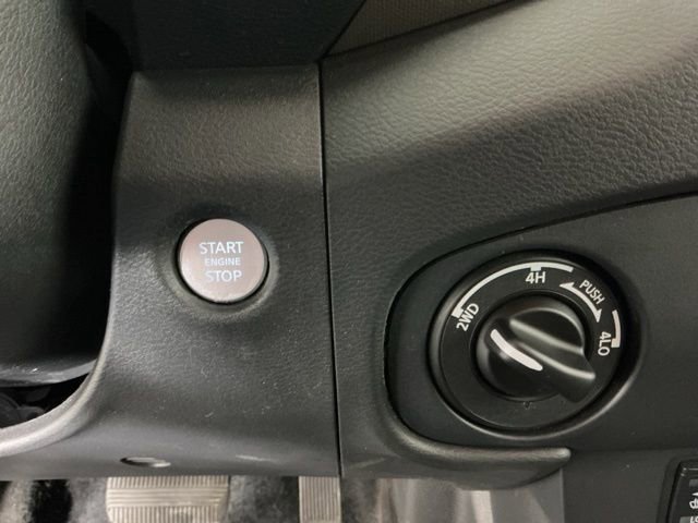 Used 2022 Nissan Frontier SV AWD/4WD image 21