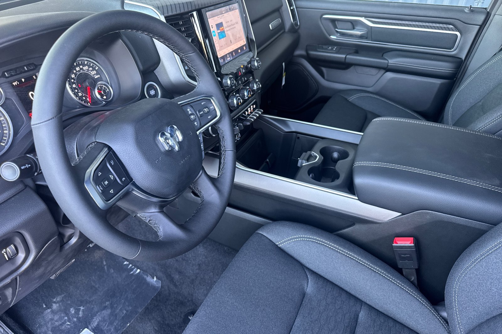 New 2027 RAM 1500 4x4 Crew Cab image 9