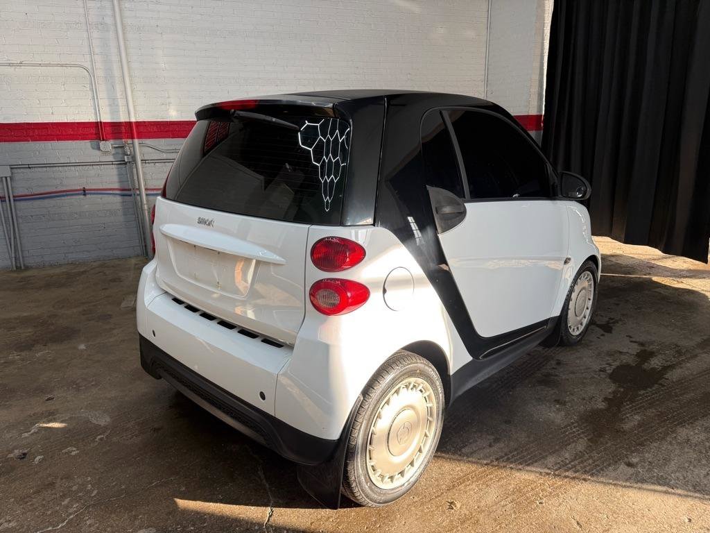 Used 2013 smart fortwo pure image 4