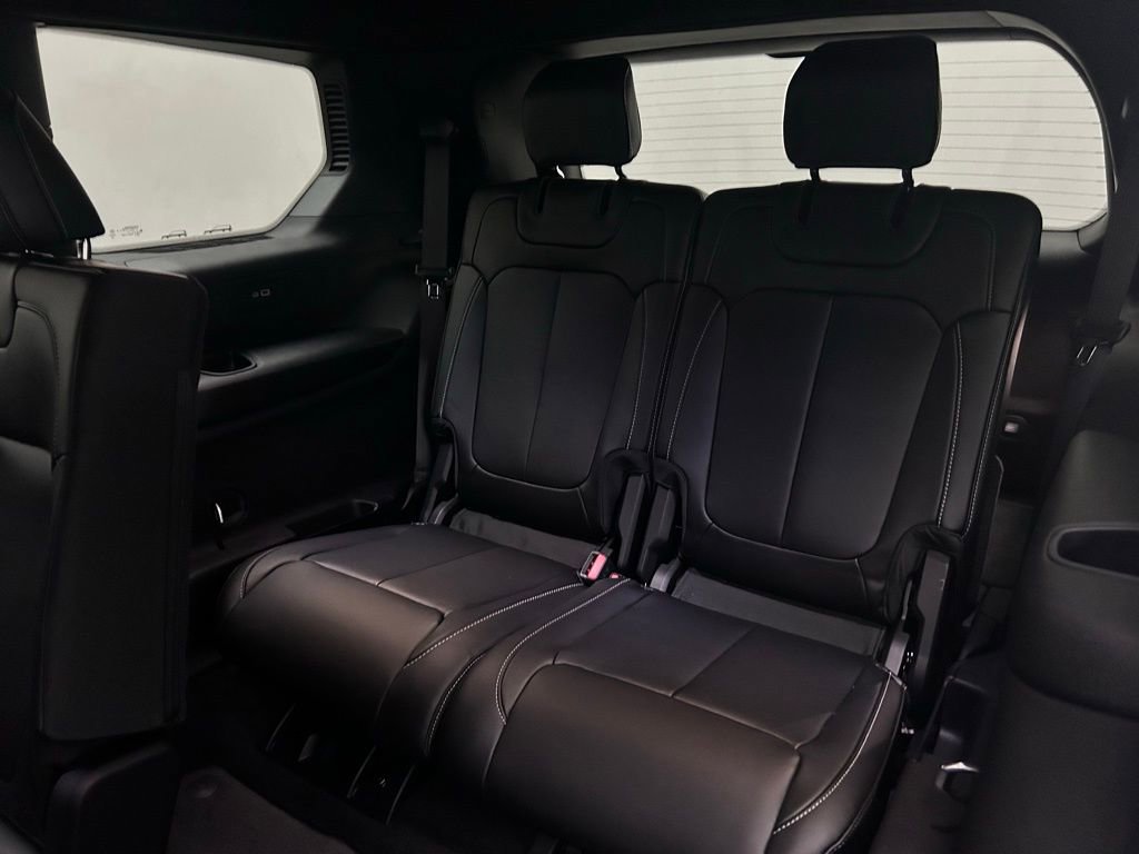 New 2025 Jeep Grand Cherokee L Limited image 15