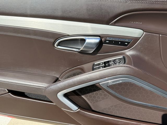 Used 2015 Porsche 911 Turbo S image 22