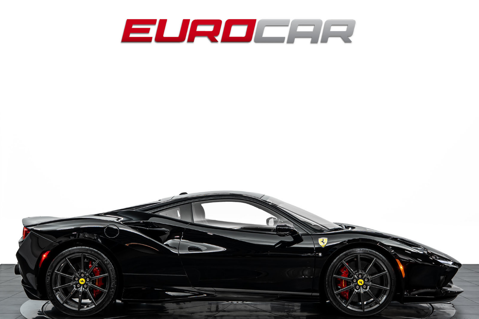 Used 2022 Ferrari F8 Tributo RWD image 6
