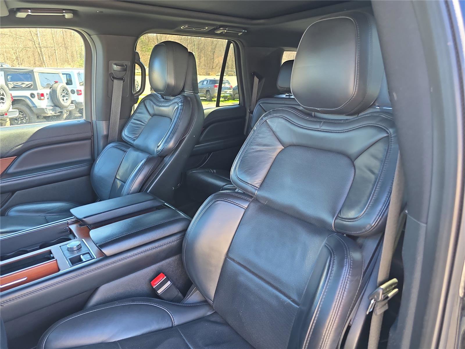 Used 2021 Lincoln Navigator L Reserve image 22