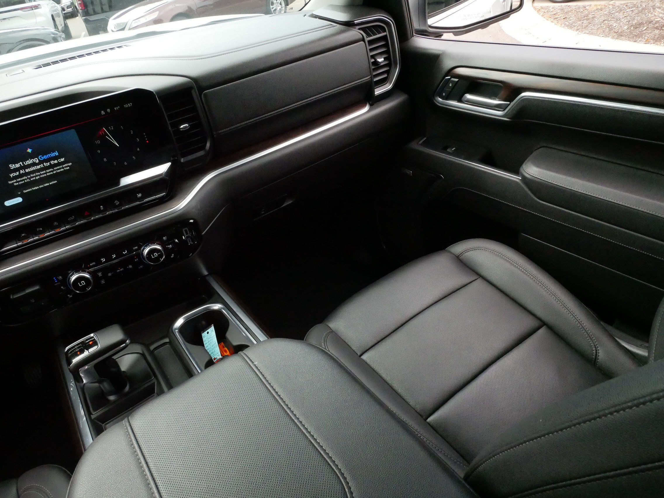 Used 2025 GMC Sierra 1500 SLT w/ SLT Premium Plus Package AWD/4WD image 11