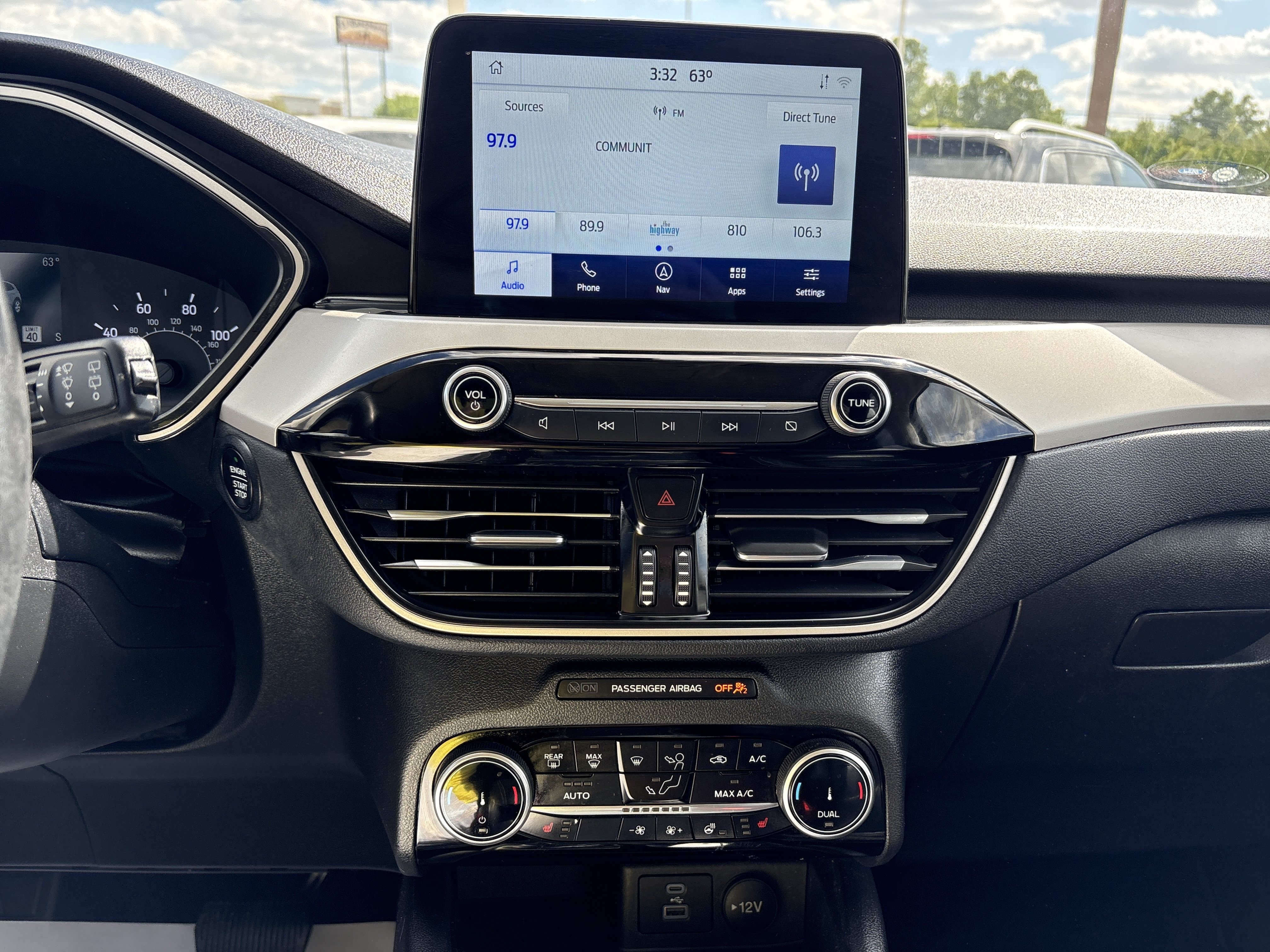 Used 2022 Ford Escape SEL FWD image 15