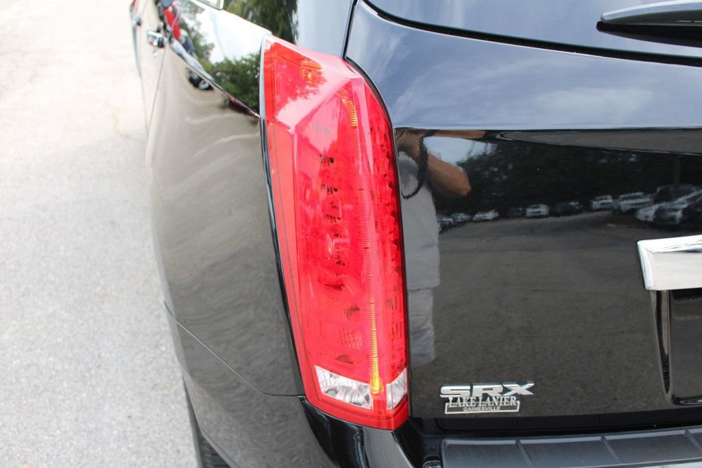 Used 2016 Cadillac SRX Luxury w/ Driver Awareness Package FWD image 10
