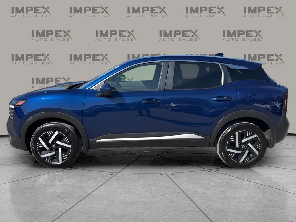 Used 2025 Nissan Kicks SV FWD image 2