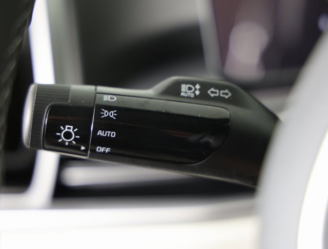 Certified 2025 Kia Sorento S w/ Panoramic Sunroof Package image 23