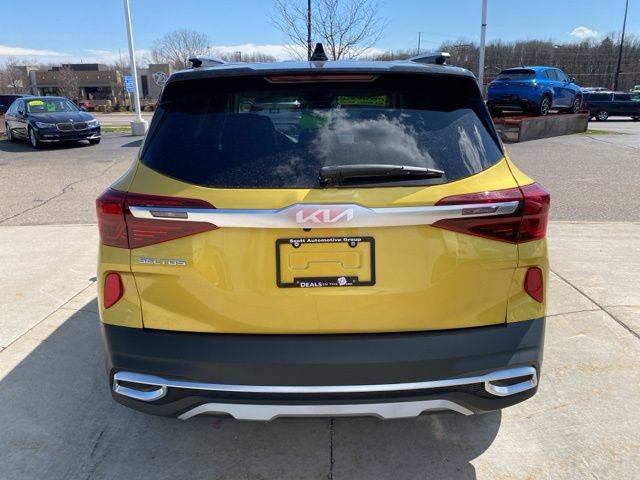 Used 2023 Kia Seltos S AWD/4WD image 4