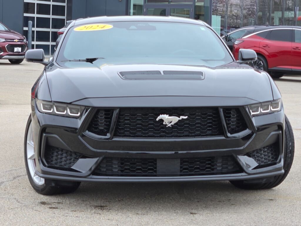 Used 2024 Ford Mustang GT Premium image 4