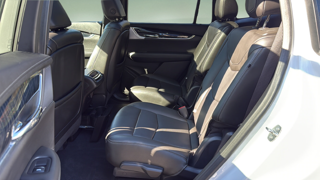 Used 2021 Cadillac XT6 Premium Luxury AWD/4WD image 23