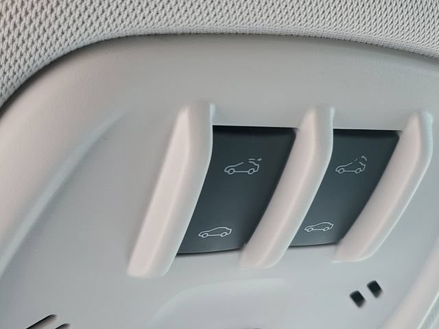 New 2026 Chevrolet Trax LT w/ Sunroof Package FWD image 31