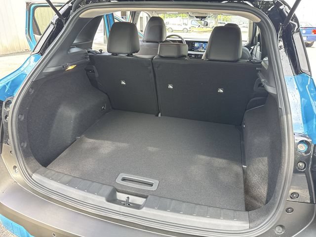 New 2026 Nissan Kicks SR FWD image 12