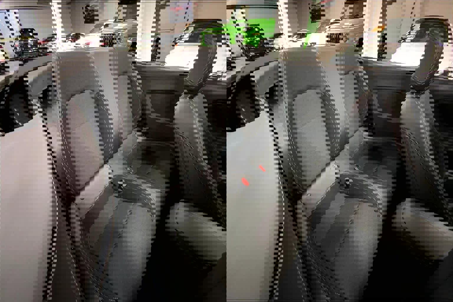 Used 2024 Ford Mustang Convertible image 17