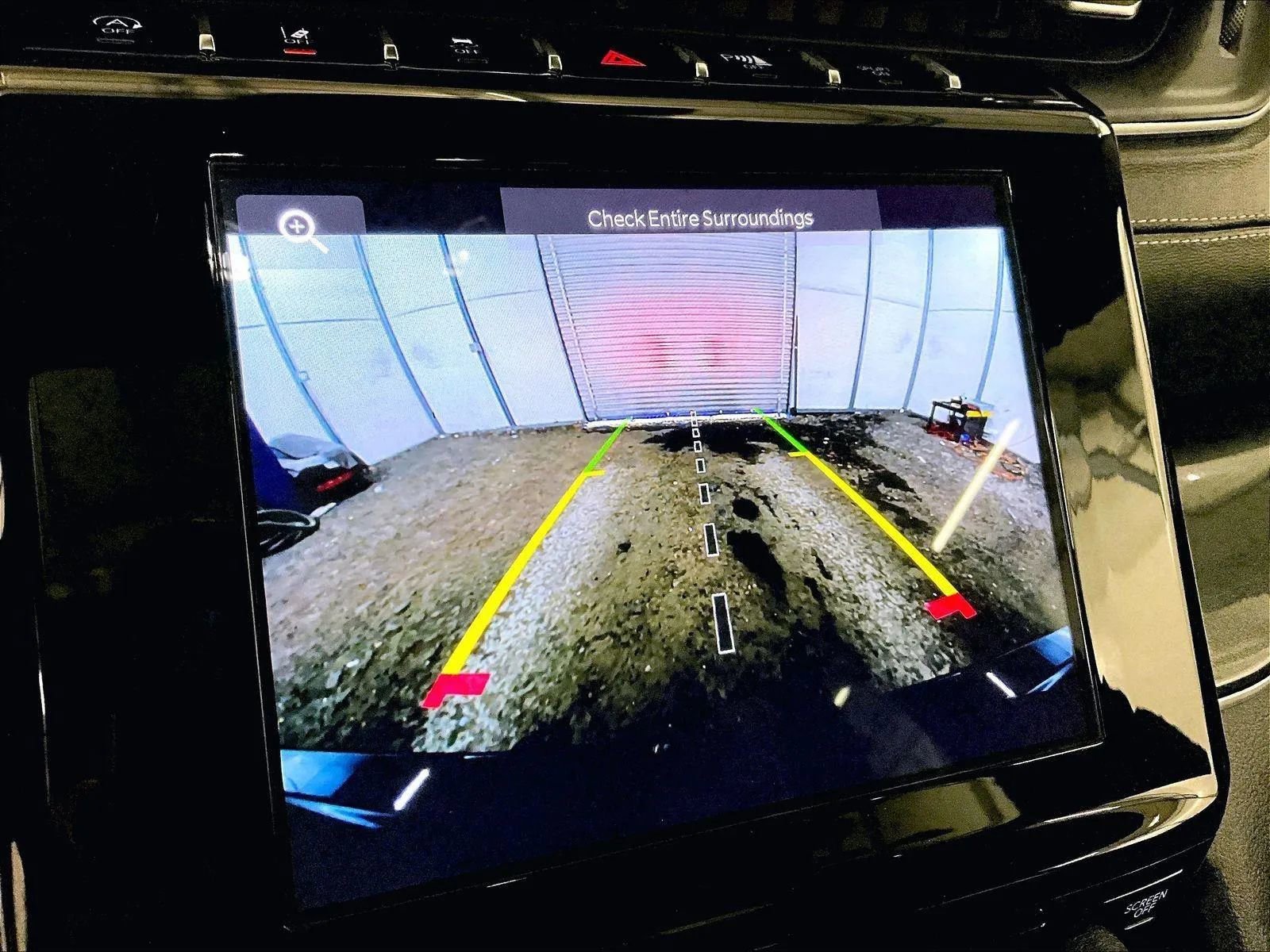 Used 2023 Jeep Grand Cherokee Laredo image 20