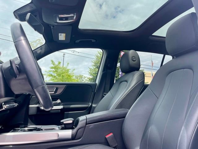 Used 2023 Mercedes-Benz GLB 250 image 22