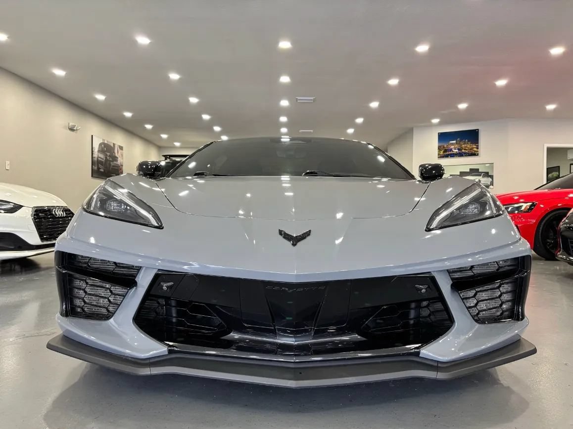 Used 2025 Chevrolet Corvette Stingray Preferred Conv w/ Z51 Performance Package RWD image 3