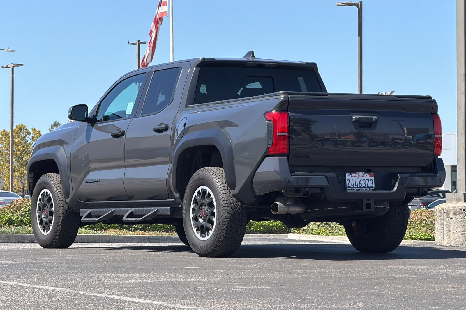 Used 2024 Toyota Tacoma TRD Off-Road w/ TRD Off Road Upgrade Package AWD/4WD image 6