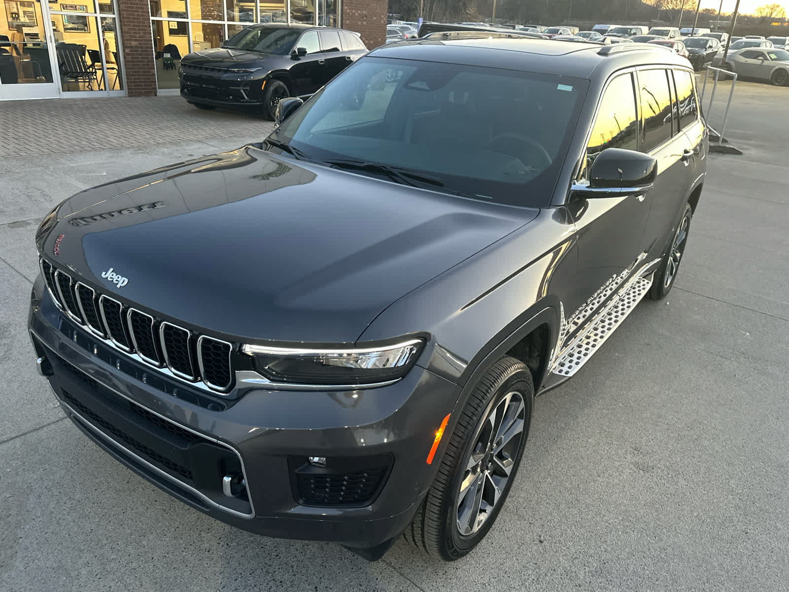 New 2025 Jeep Grand Cherokee L Overland w/ Luxury Tech Group IV AWD/4WD video 2