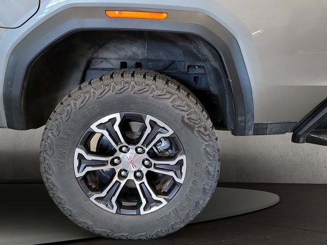 Used 2024 GMC Canyon AT4 w/ Canyon Safety Plus Package AWD/4WD image 24