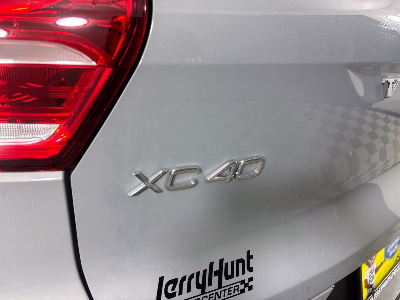 Used 2026 Volvo XC40 B5 Plus AWD/4WD image 39