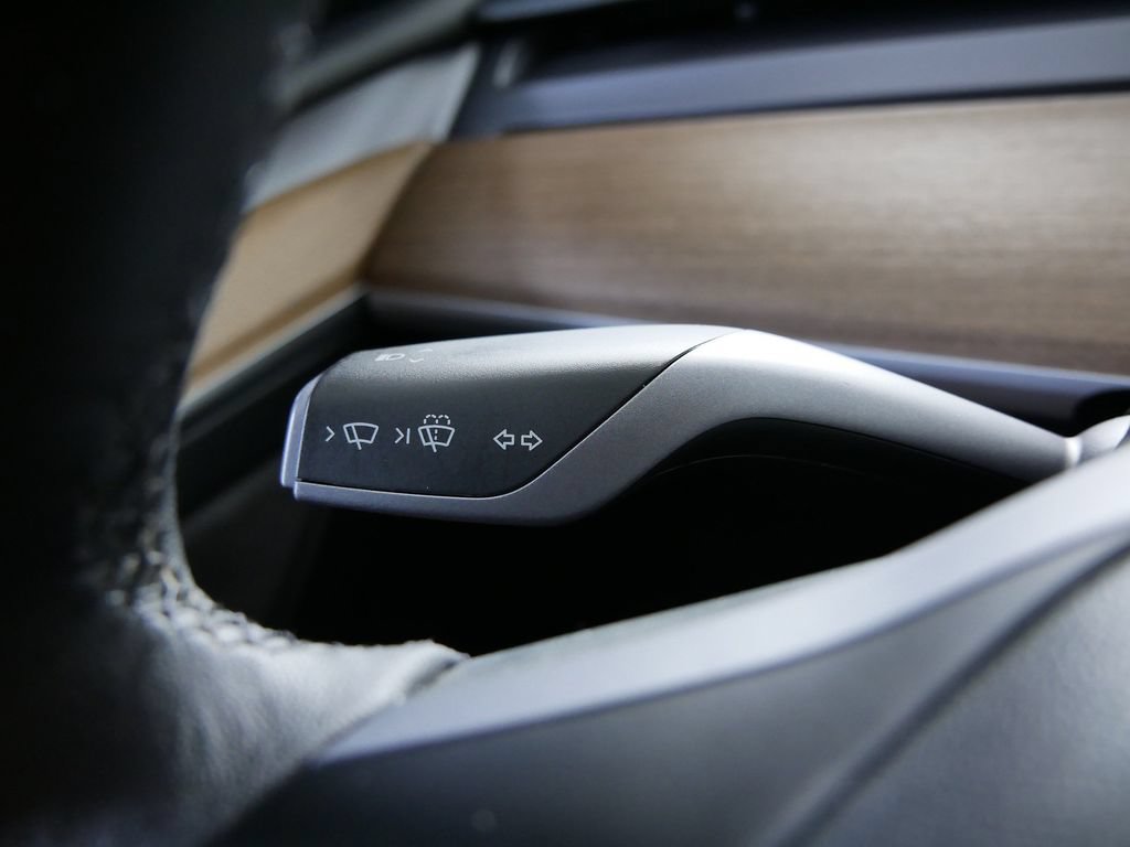 Used 2022 Tesla Model Y Performance AWD/4WD image 27