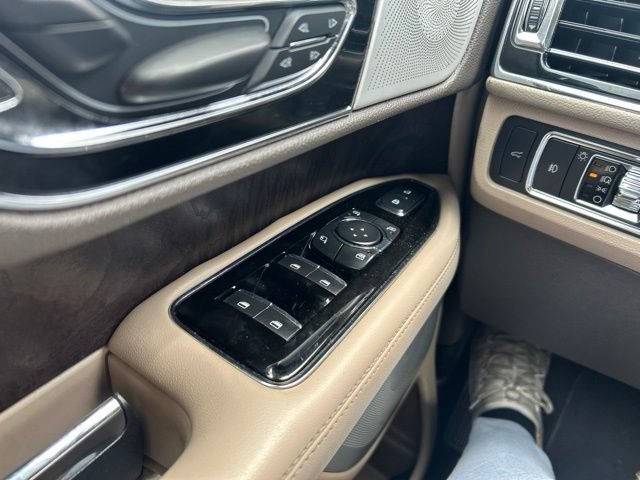 Used 2022 Lincoln Navigator Reserve AWD/4WD image 35