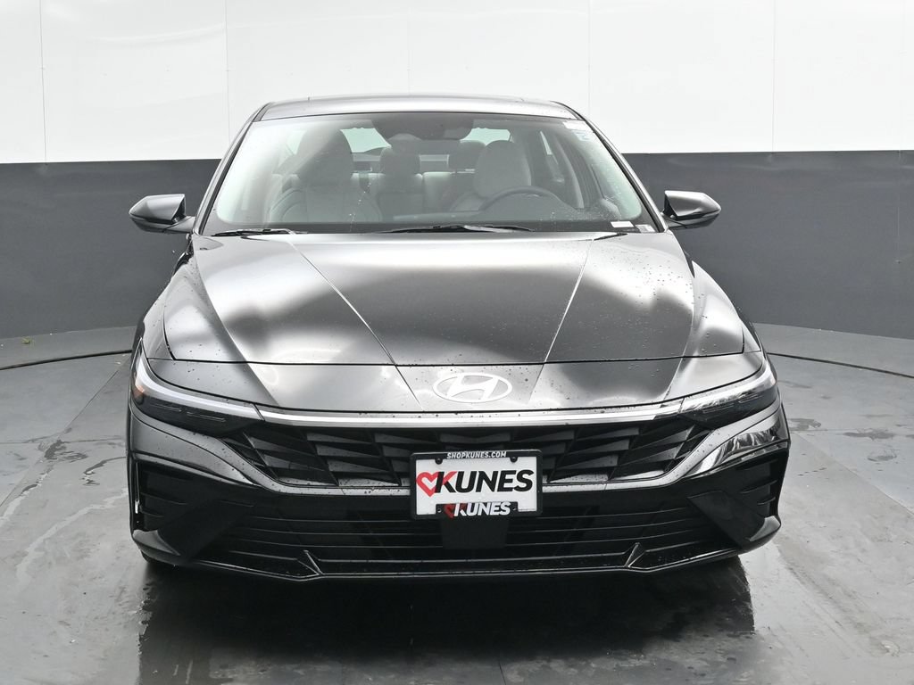 New 2026 Hyundai Elantra Limited FWD image 7