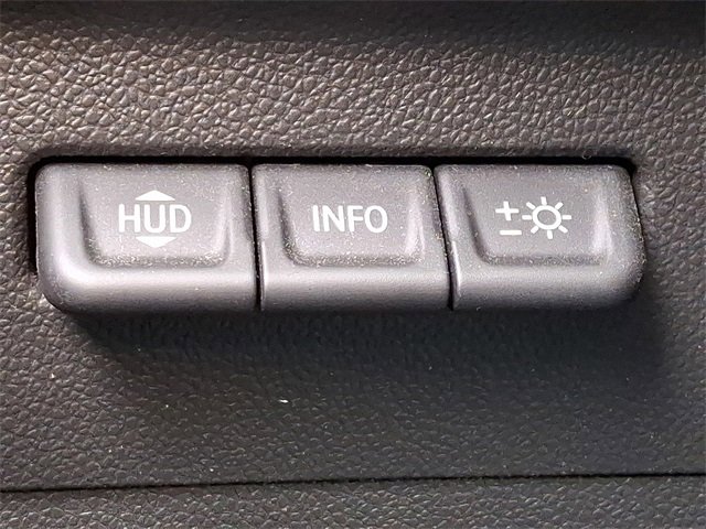 Used 2021 Buick Envision Essence w/ Technology Package I image 25