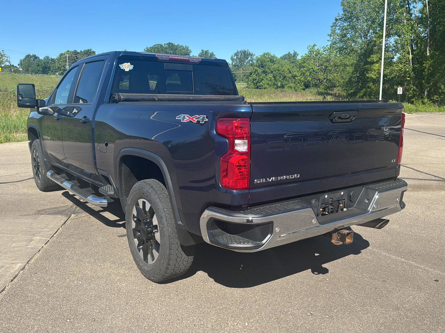 Used 2020 Chevrolet Silverado 2500 LT w/ All Star Edition AWD/4WD image 3