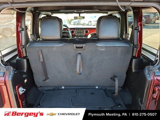 Used 2021 Jeep Wrangler Rubicon w/ Uconnect 4C Nav & Sound Group AWD/4WD image 32