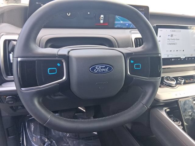 Used 2025 Ford Expedition Max Active AWD/4WD image 13