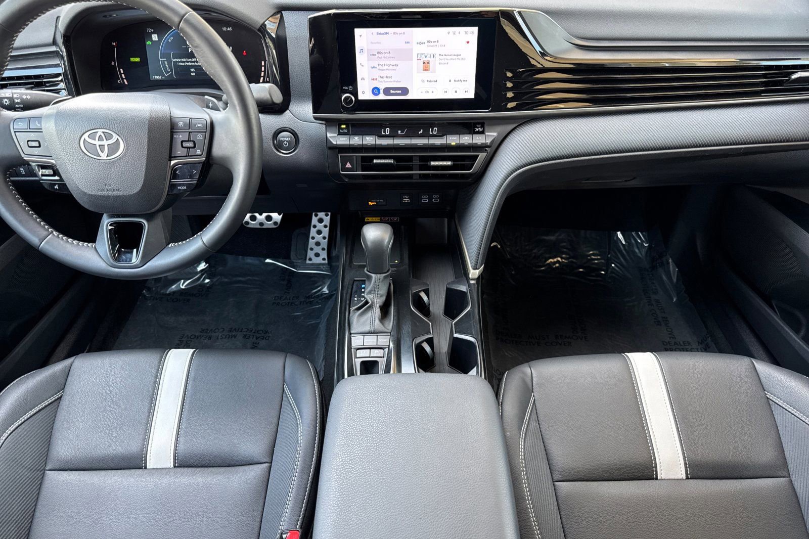 Used 2025 Toyota Camry SE FWD image 14