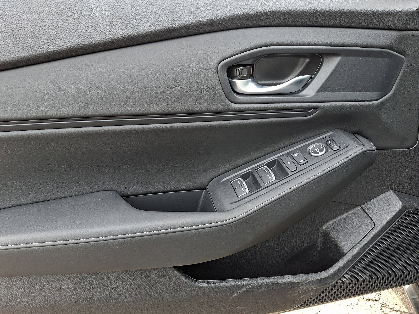 Certified 2025 Honda Accord Sport image 15