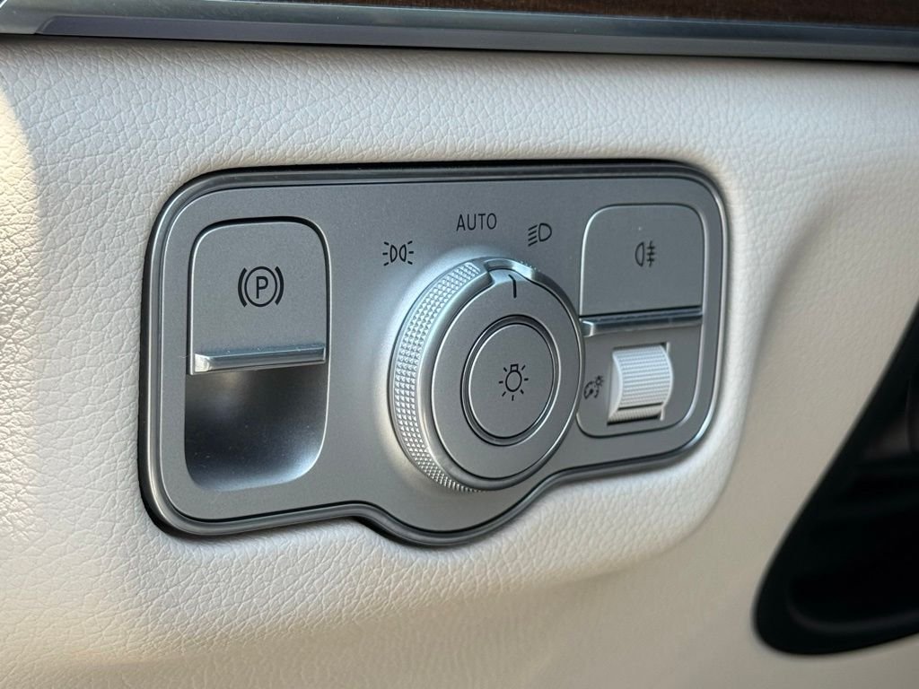 Used 2026 Mercedes-Benz GLS 450 4MATIC image 26