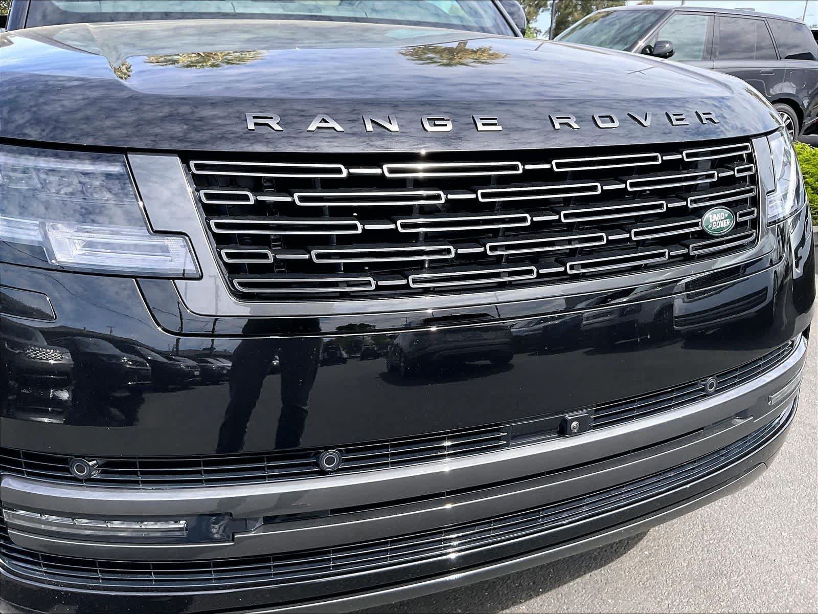 New 2026 Land Rover Range Rover Long Wheelbase SE AWD/4WD image 34