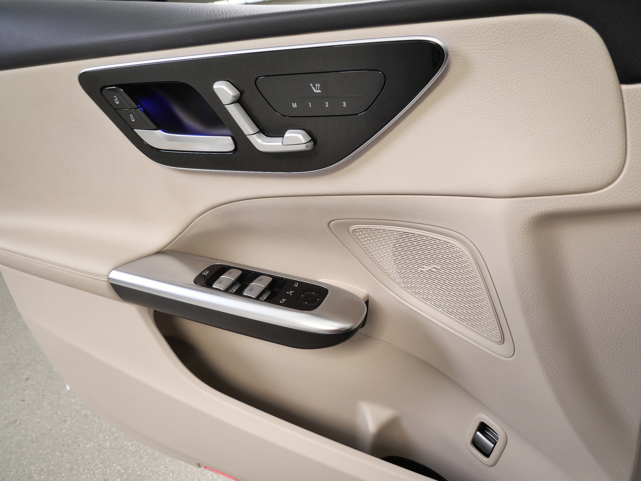 Certified 2023 Mercedes-Benz C 300 4MATIC Sedan image 31