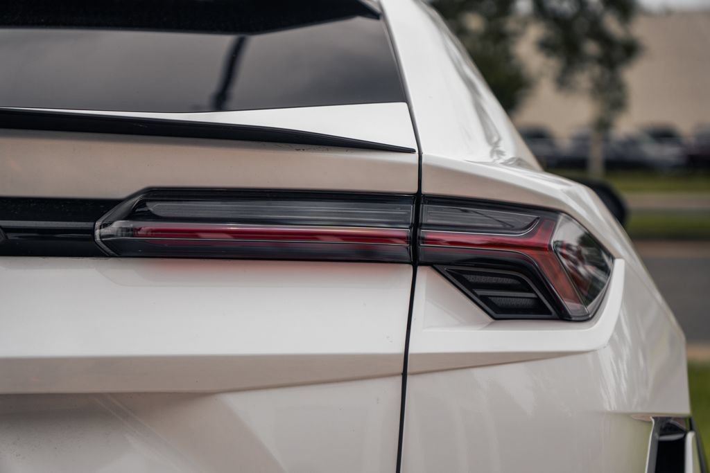 Used 2024 Lamborghini Urus S AWD/4WD image 13