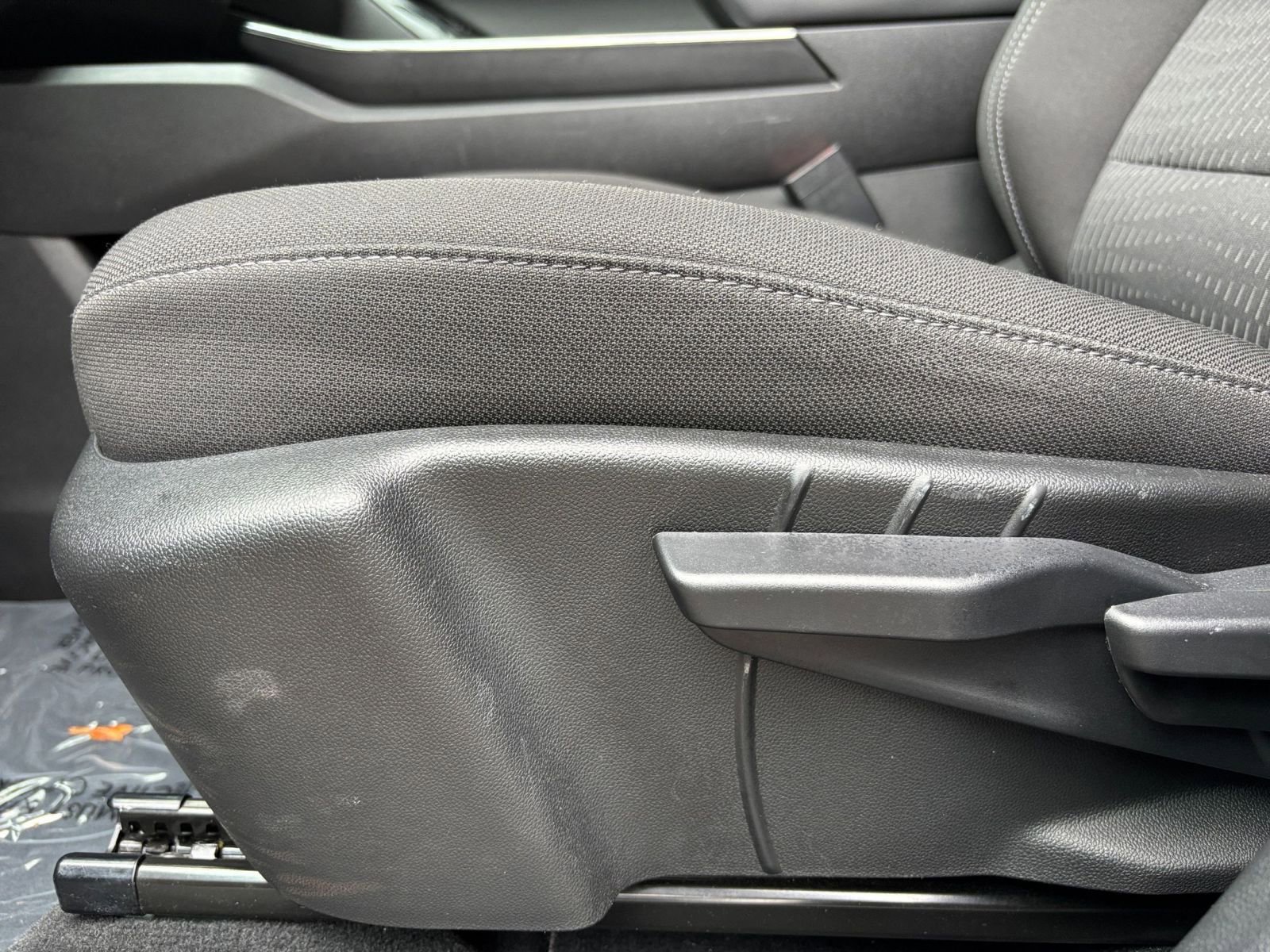 Used 2025 Chevrolet Equinox LT image 27