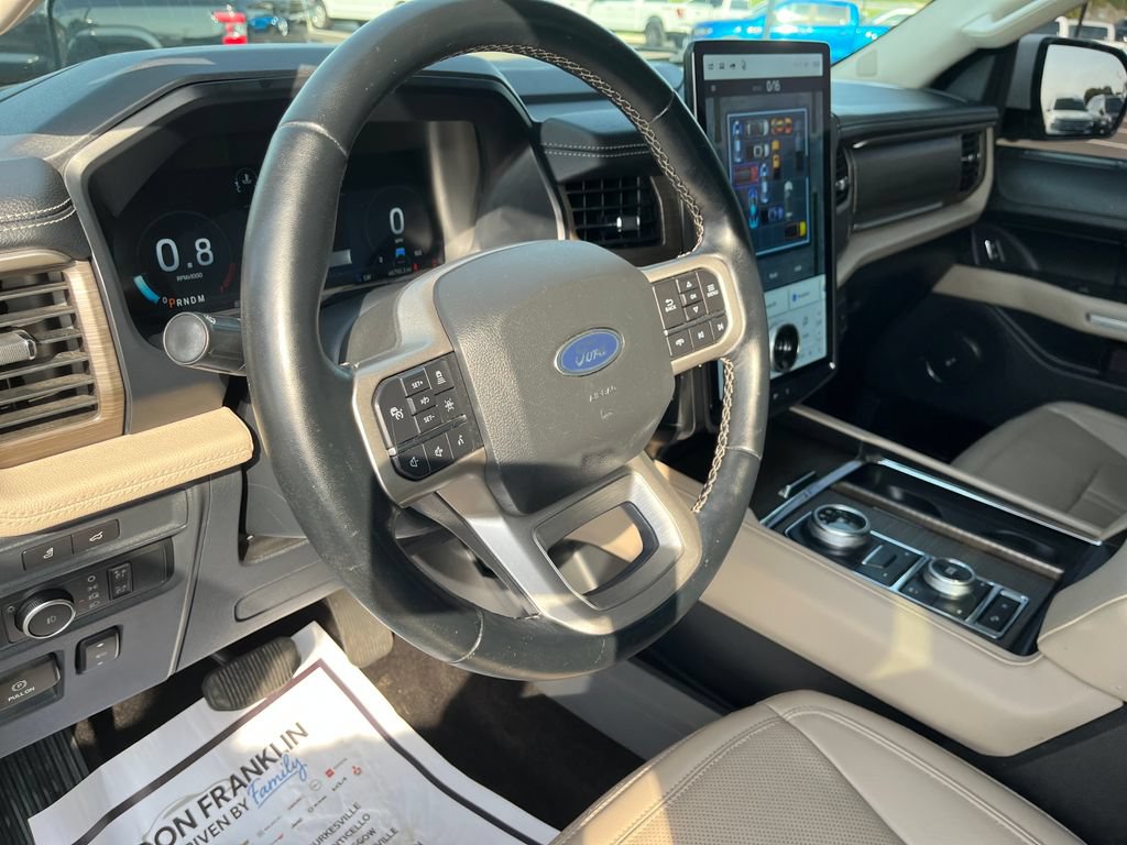Used 2022 Ford Expedition Limited AWD/4WD image 14