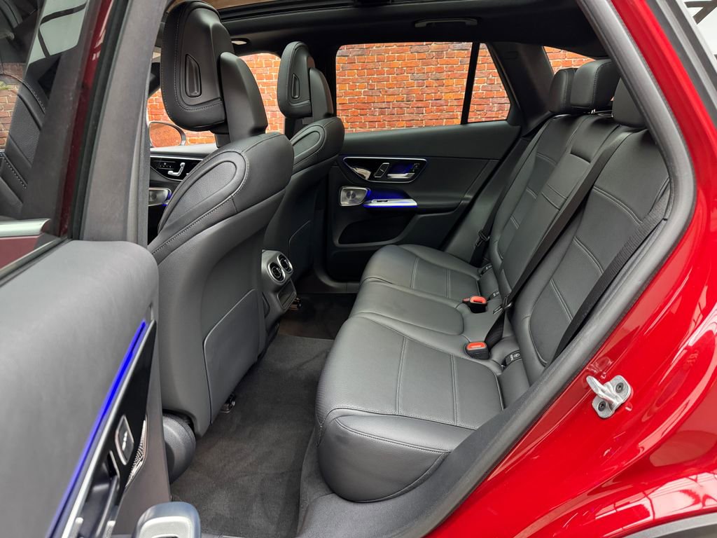 Used 2026 Mercedes-Benz GLC 300 4MATIC image 23
