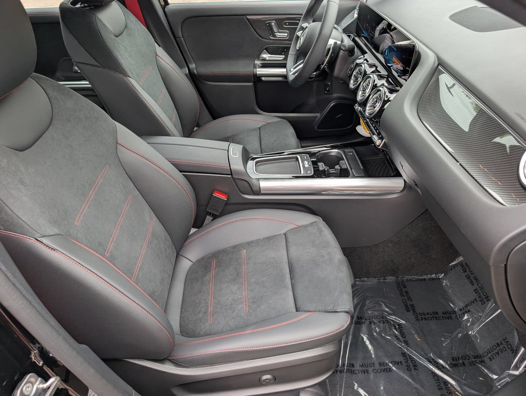 New 2026 Mercedes-Benz GLA 35 AMG 4MATIC image 12