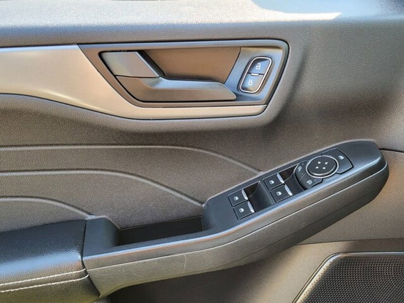 Used 2024 Ford Escape Active image 29