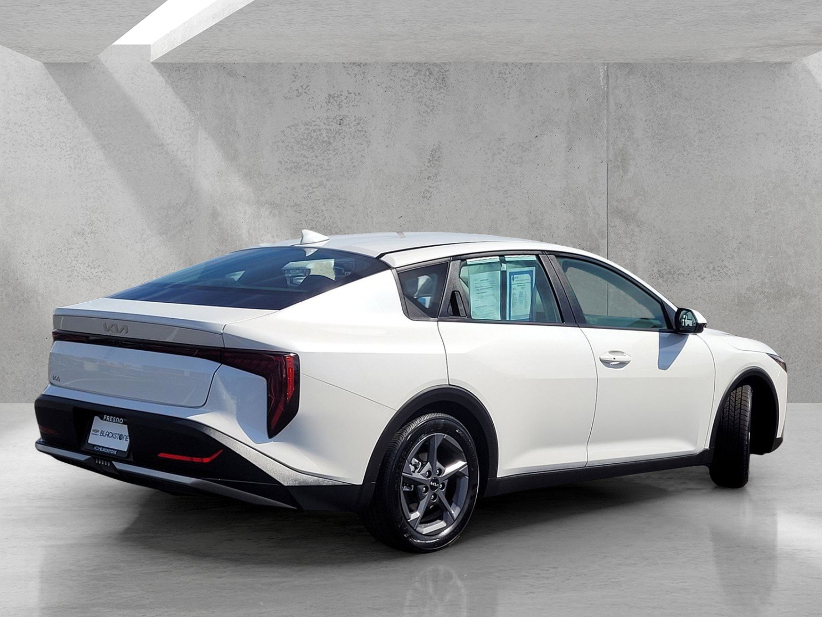 Used 2025 Kia K4 LXS image 4