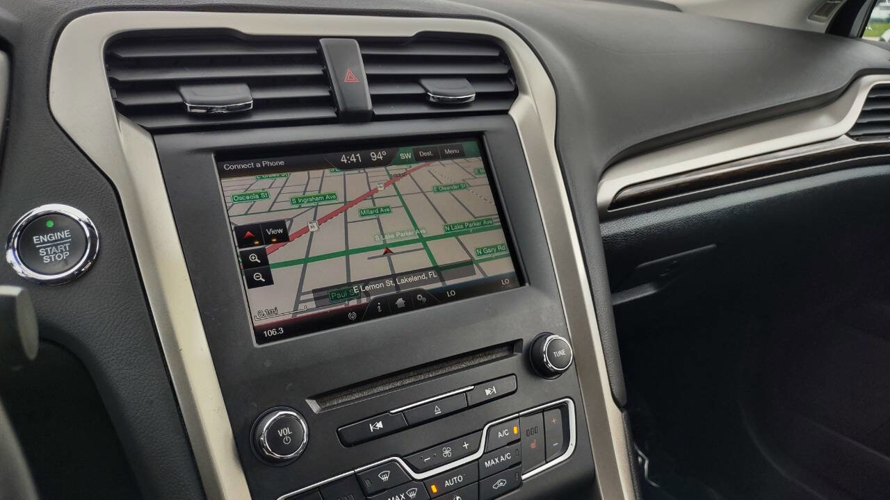 Used 2016 Ford Fusion SE w/ Equipment Group 202A image 19