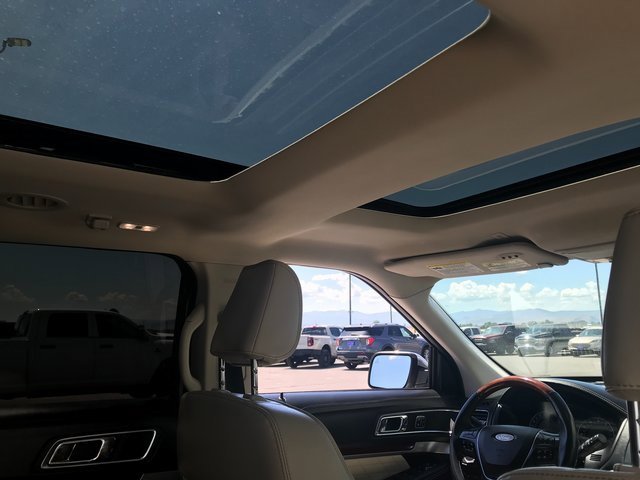 Used 2019 Ford Explorer Platinum image 15