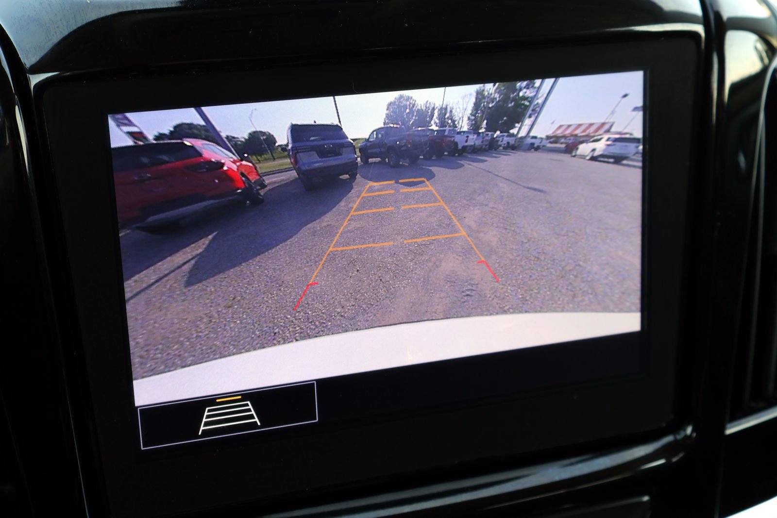 Used 2021 Chevrolet Traverse LT FWD image 21