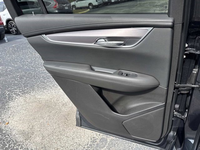 Certified 2023 Cadillac XT6 Luxury FWD image 13